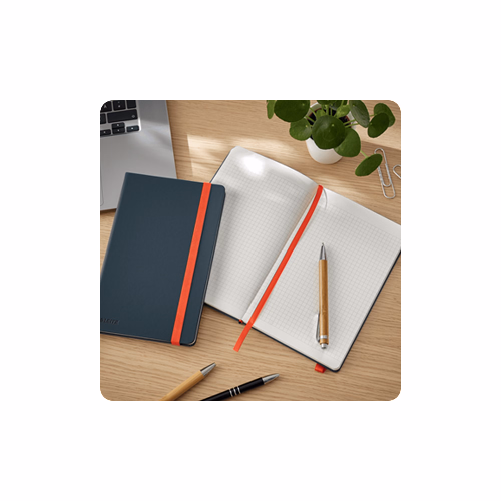 Beírókönyv kockás LEITZ A/5 80 lapos Cosy Soft Touch keményfedeles bársonyszürke Beírókönyv kockás LEITZ A/5 80 lapos Cosy Soft Touch keményfedeles bársonyszürke