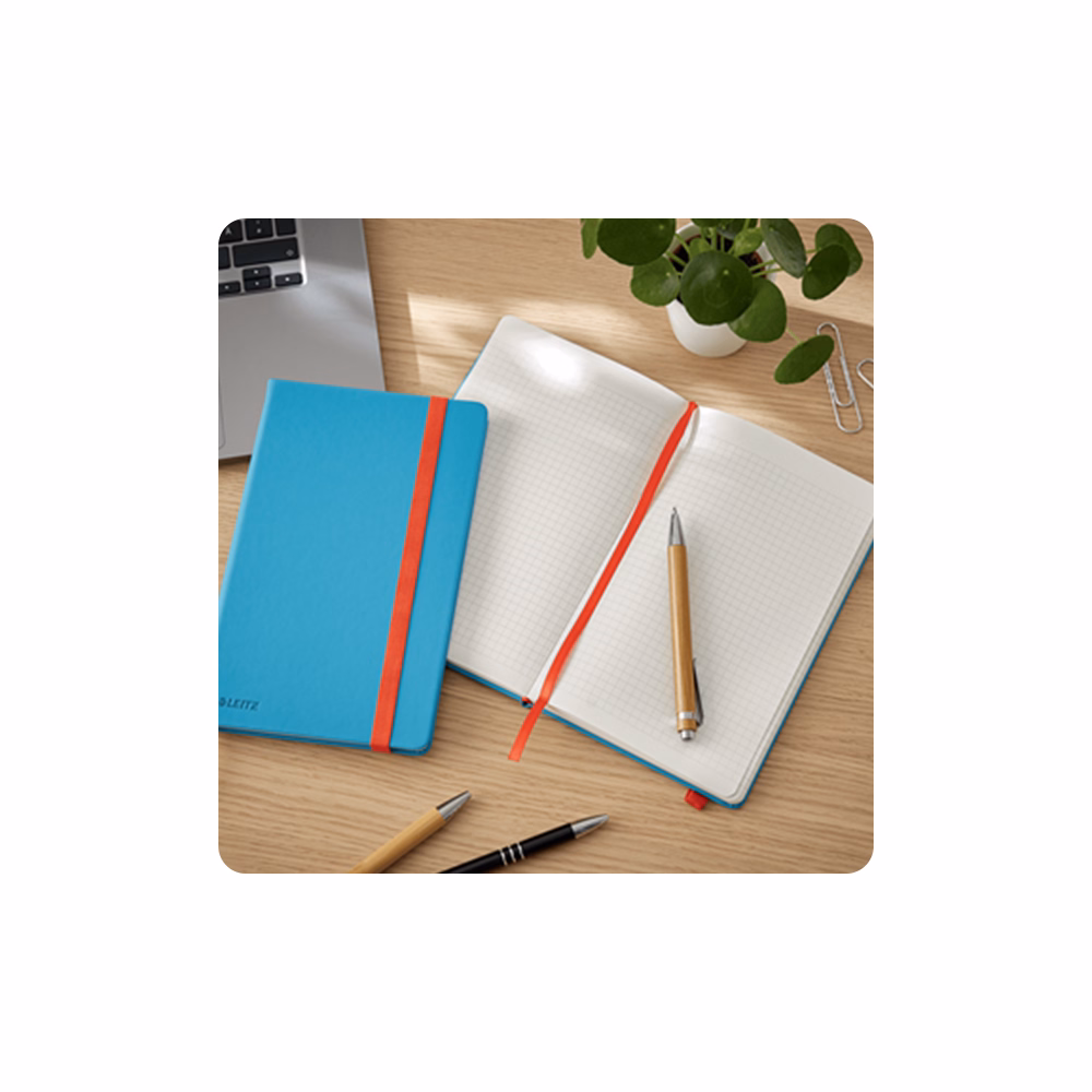 Beírókönyv kockás LEITZ A/5 80 lapos Cosy Soft Touch keményfedeles nyugodtkék