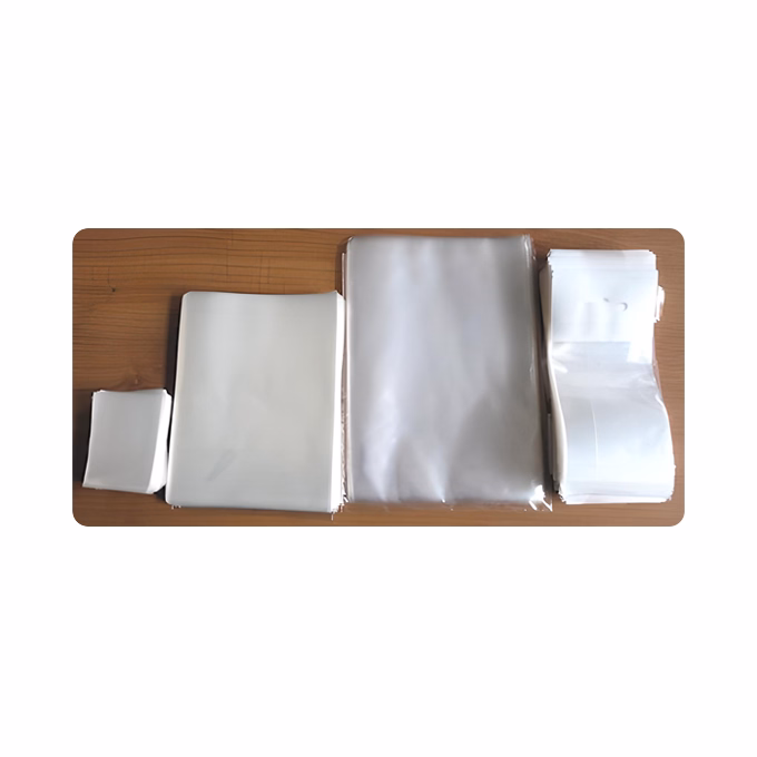 Celofántasak BOPP 130x180x0,04 mm ragasztócsíkkal