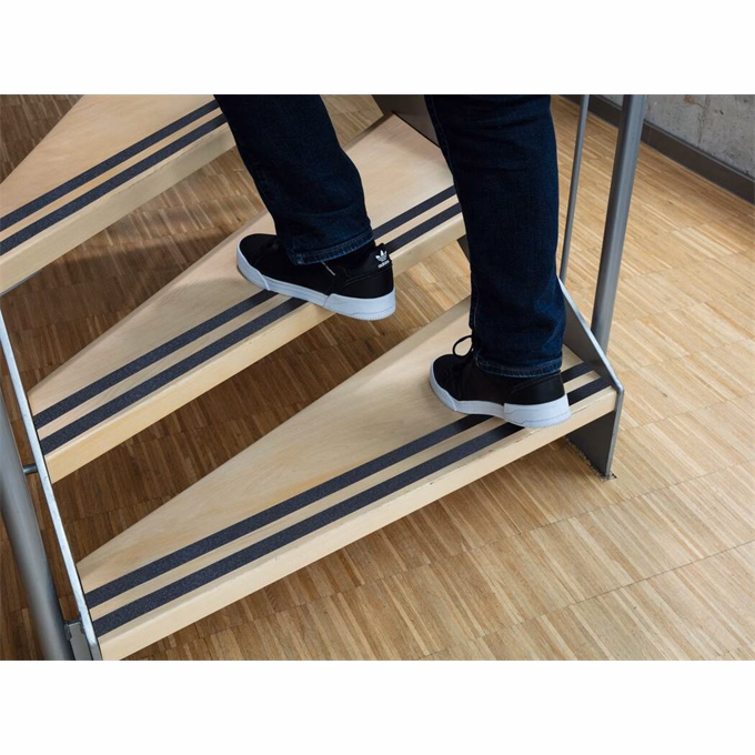 Csúszásmentesítő szalag DURABLE Duraline Grip 25mmx 15m fekete