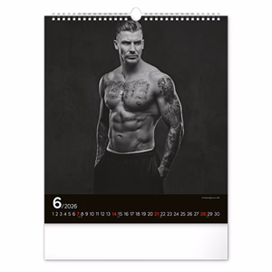 Falinaptár REALSYSTEM 300x340mm álló Men 2026.