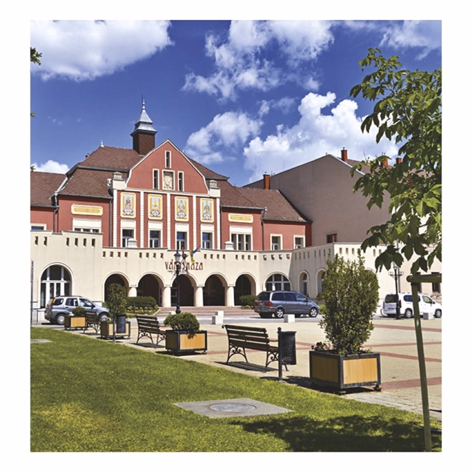 Falinaptár TOPTIMER T094 220x330mm álló Magyar városok 2027