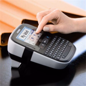 Feliratozógép DYMO Label Manager 500TS érintőképernyős