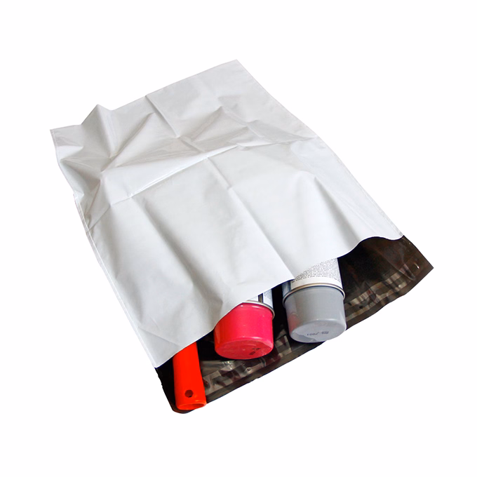 Futártasak biztonsági ragasztócsíkkal 32,5x42,5cm 50 mikron 100 darabos Futártasak biztonsági ragasztócsíkkal 32,5x42,5cm 50 mikron 100 darabos