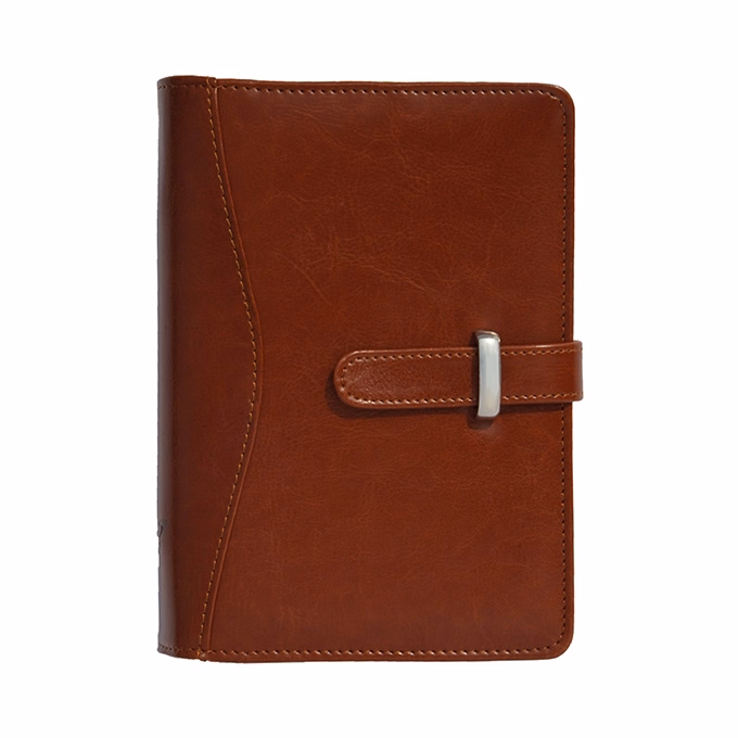 Gyűrűs kalendárium SATURNUS L437 fehér lapos cseresznye műbőr 2026.