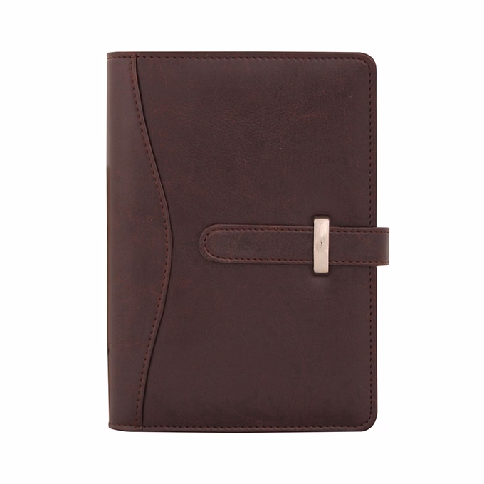 Gyűrűs kalendárium SATURNUS M437 fehér lapos sötétbarna műbőr 2026.