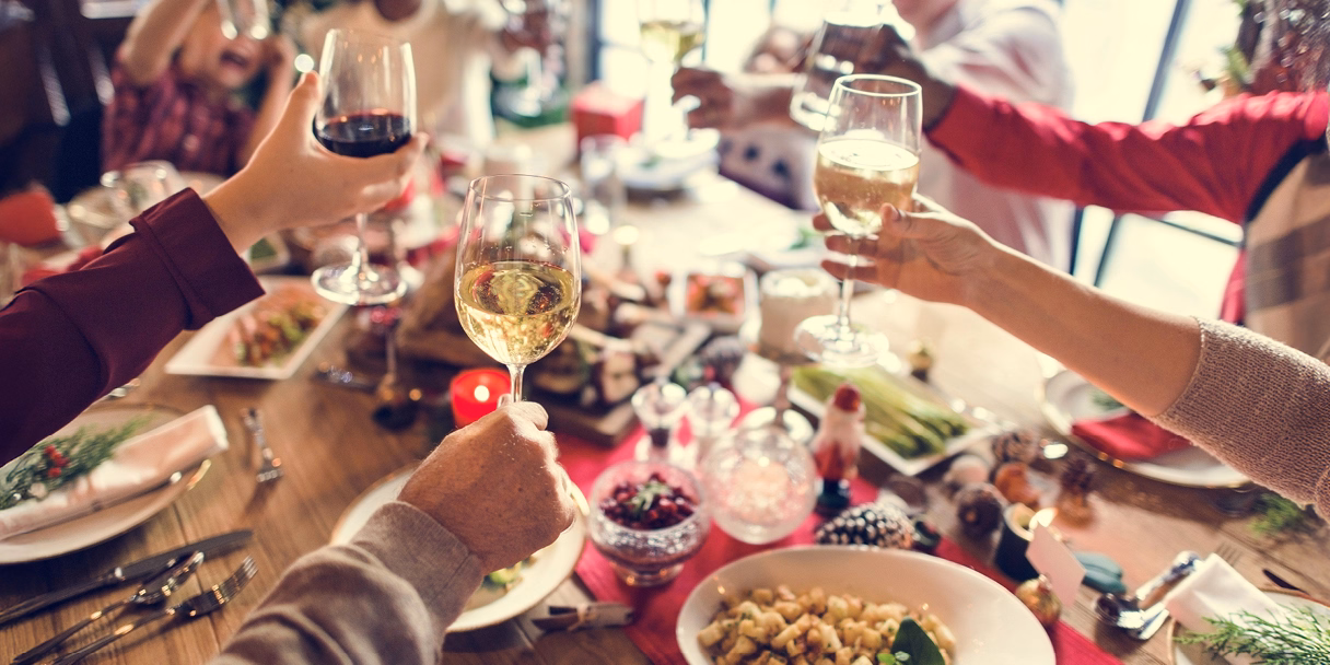 Így vészeld át az ünnepi ebédeket - avagy hogyan kezeld az elviselhetetlen rokonokat