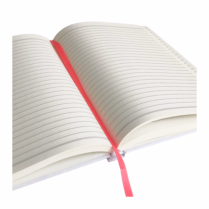 Jegyzetfüzet vonalas SPOKO A/5 96 lapos gumis keményfedeles nagy szív