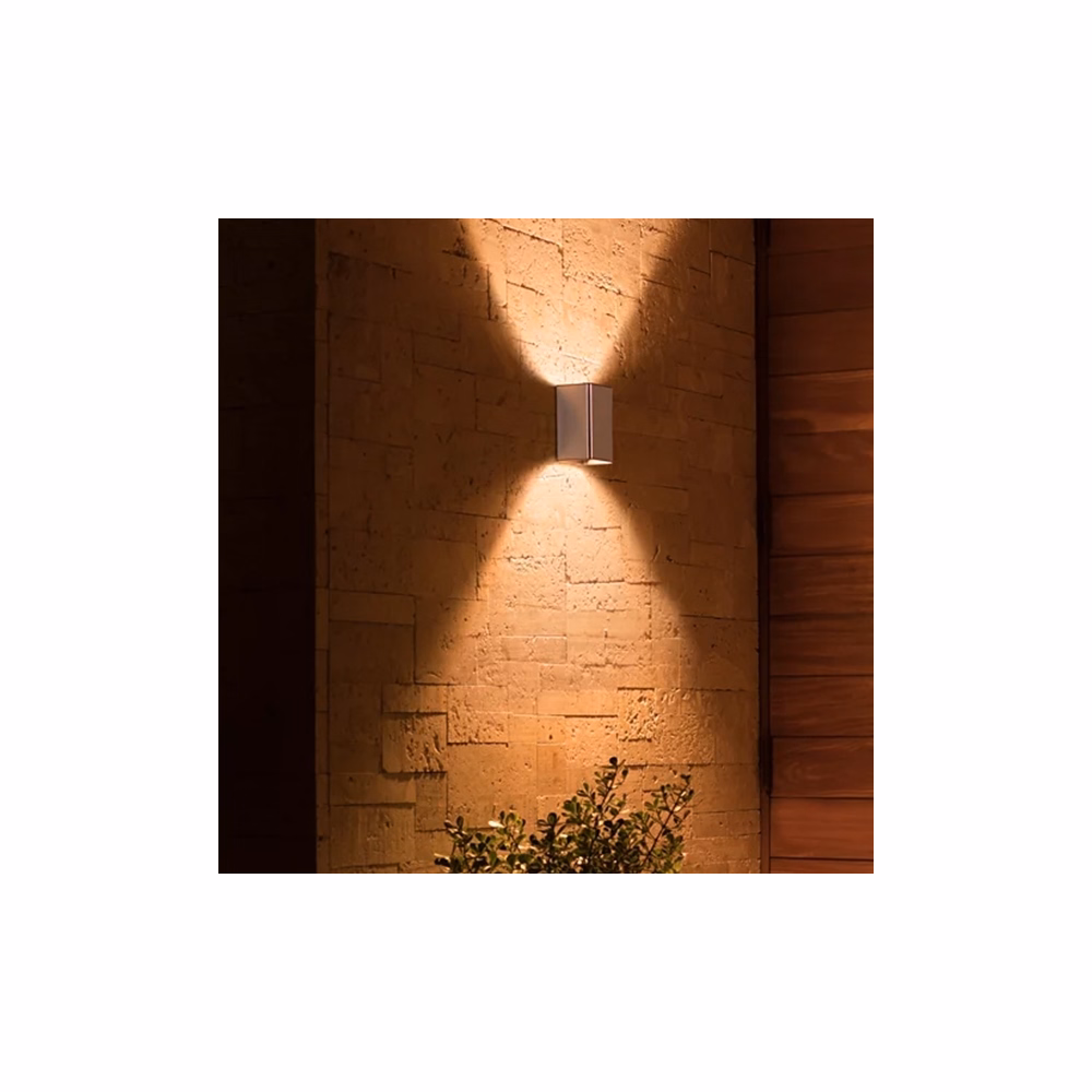 Lámpa kültéri fali PHILIPS Hue Resonate White and Color Ambiance ezüst