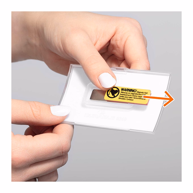 Névjegykitűző DURABLE Click Fold 54x90 mm mágneses elfordulásmentes átlátszó