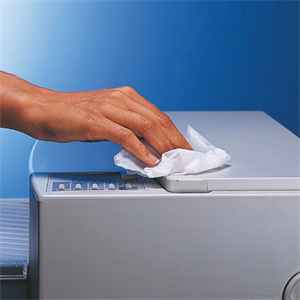 Tisztítókendő ESSELTE műanyaghoz 100 darabos