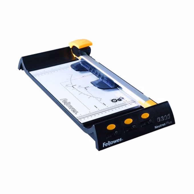 Vágógép FELLOWES Neutron A4+ A/4 görgős 10 lap