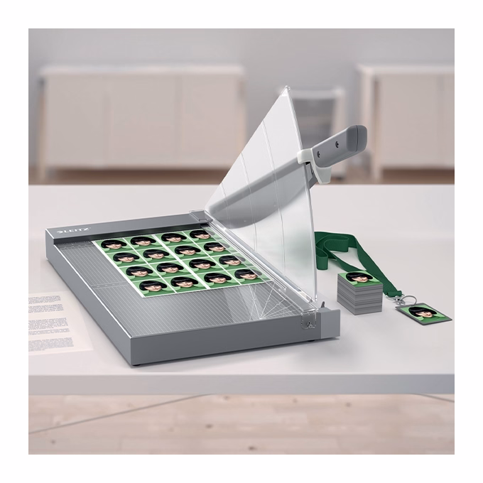 Vágógép LEITZ Precision Office Pro A/4+ karos 25 lap